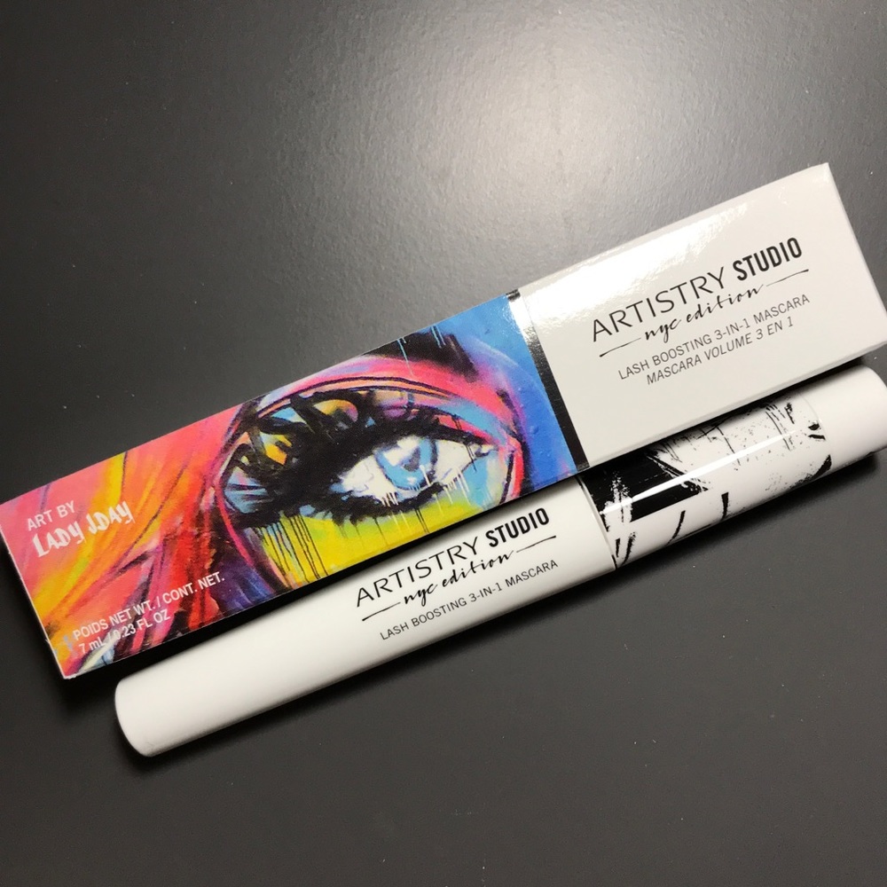 Artistry Studio Lash Boosting Mascara NIB